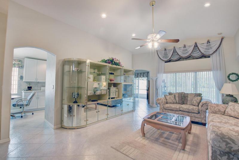 3/2 in Ponte Vecchio West for sale 335,000