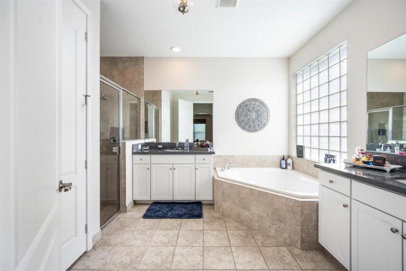 4/3.1 in Silverwood Estates for sale 590,000