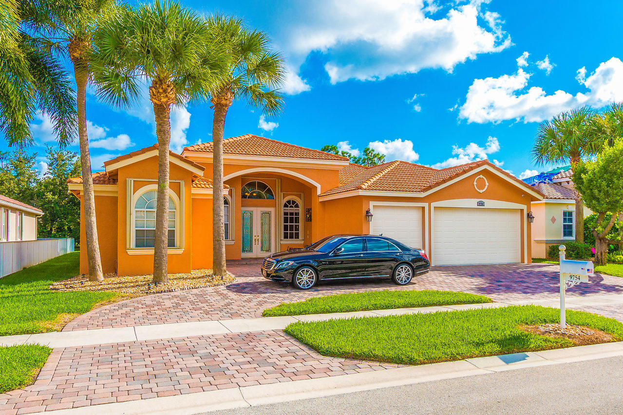 ISOLA BELLA 19 properties for sale, Lake Worth,33467 FL. Boca Agency