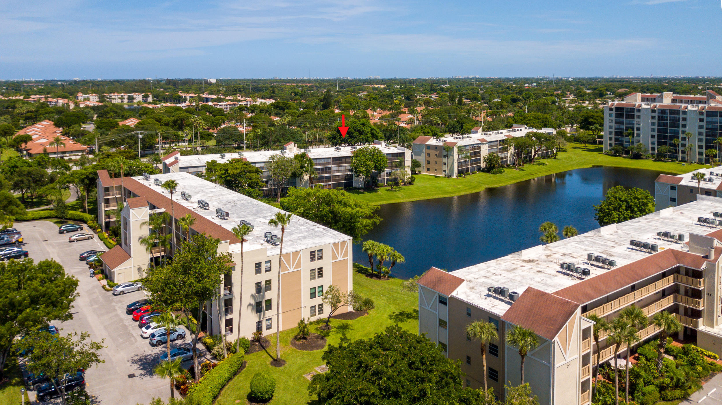 2/2 in Huntington Lakes at Huntington Lakes for sale 138,000