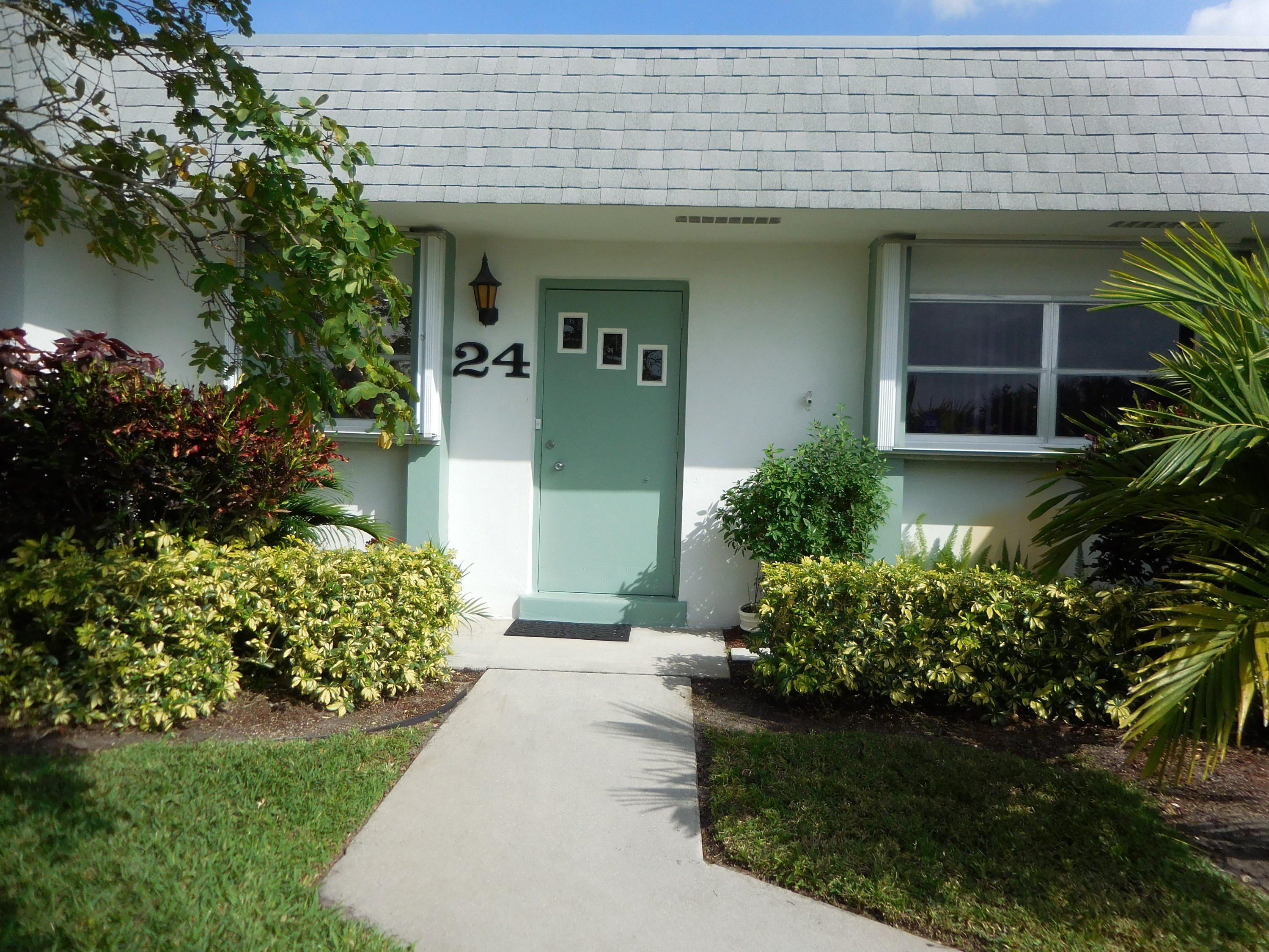 Cresthaven Townhomes 6 properties for sale, West Palm Beach,33415 FL