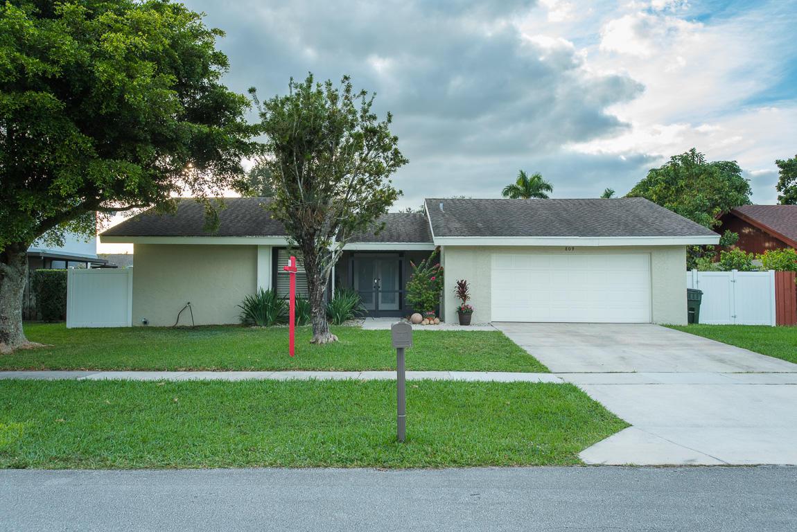 Pinewood 4 properties for sale, Wellington,33414 FL. Boca Agency Real