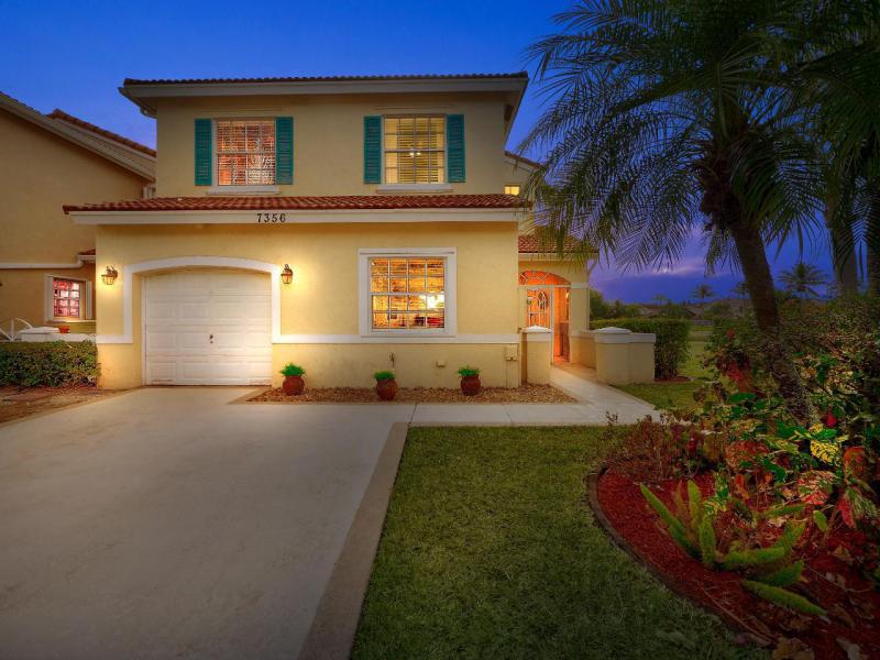 3/2.1 in Misty Cay at Lake Charleston for sale 360,000