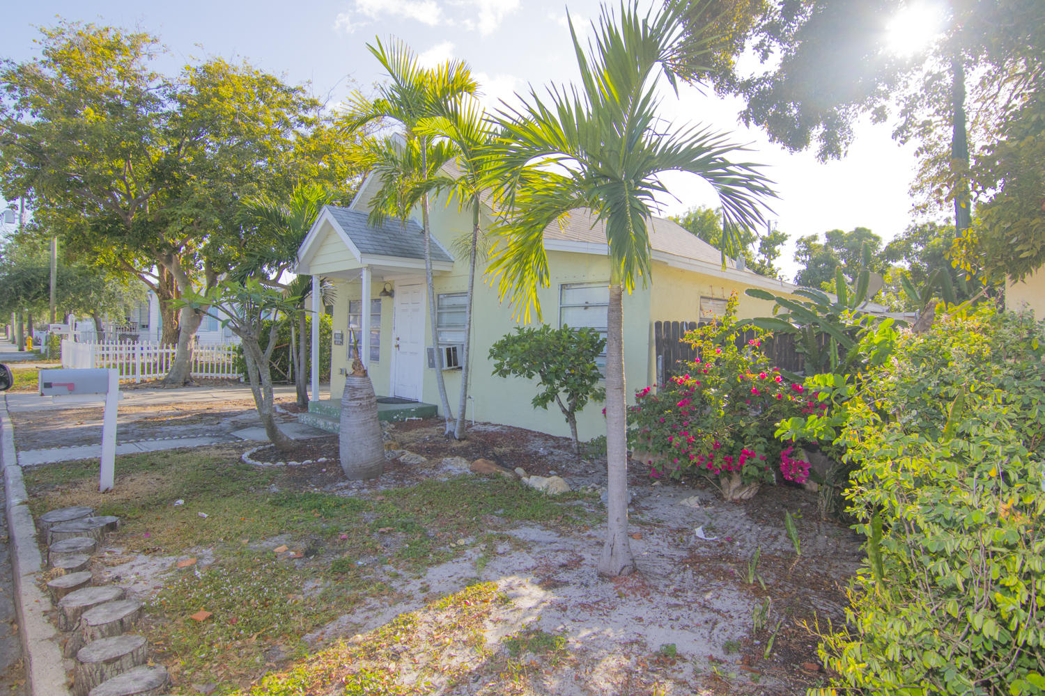 LAKE WORTH 114 properties for sale, Lake Worth,33460 FL. Boca Agency