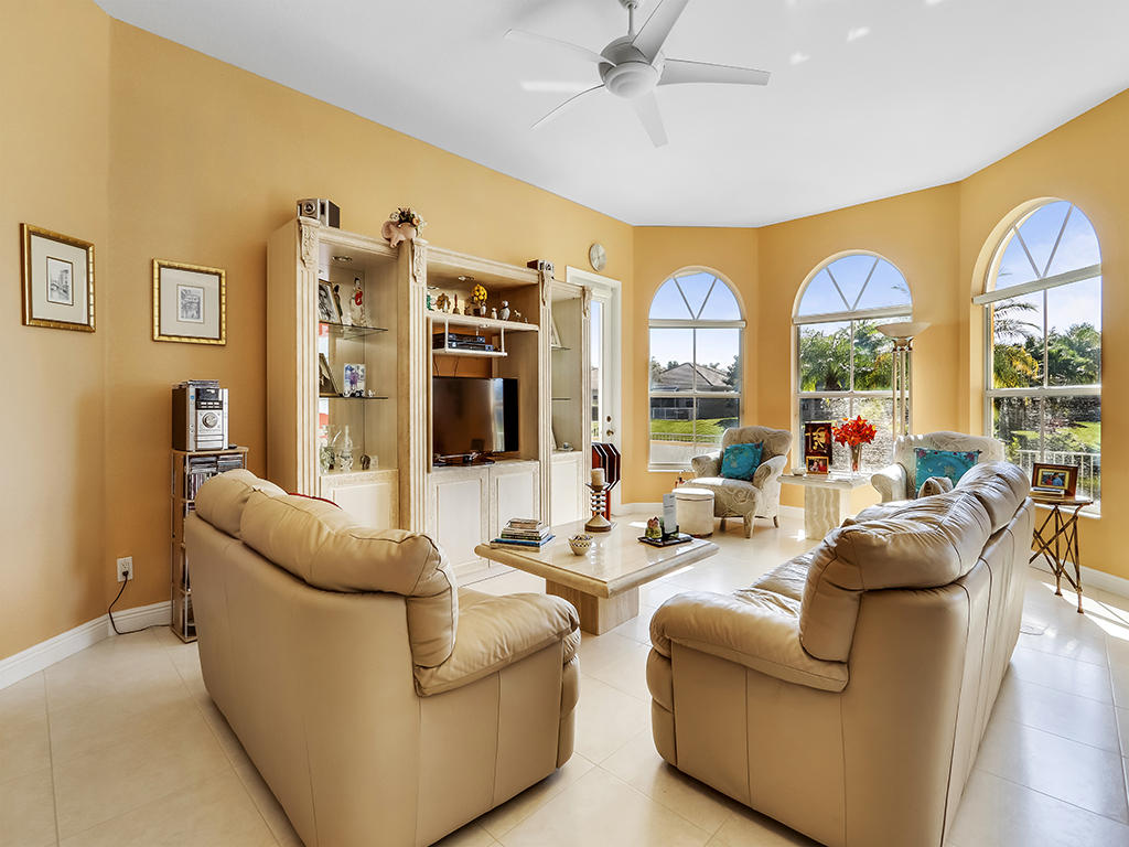 3/2.1 in Addison Trace for sale 440,000