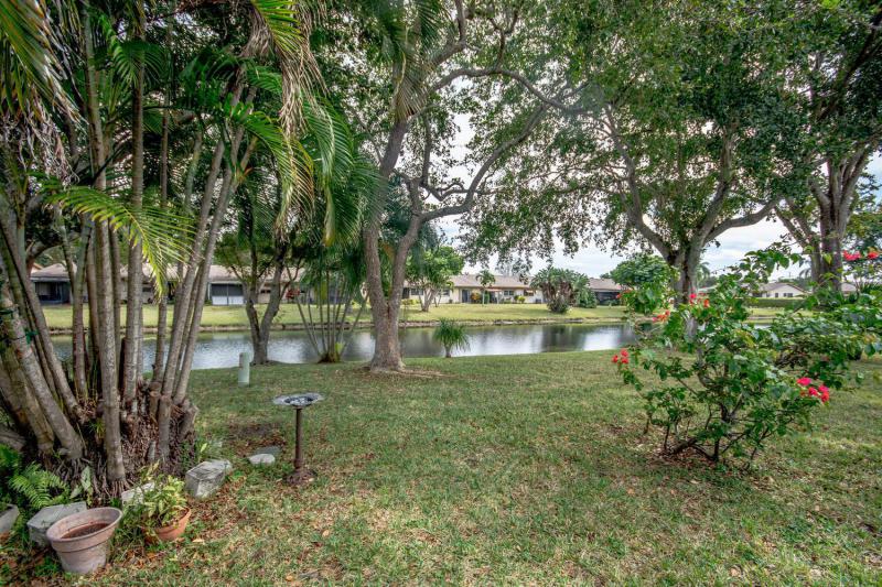 2/2 in Delray Villas III at Delray Villas for sale 160,000