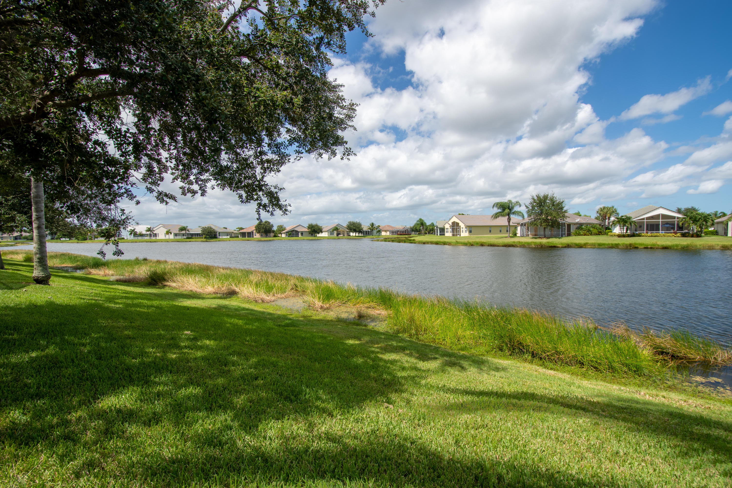 3/2 in Magnolia Lakes for sale 228,888