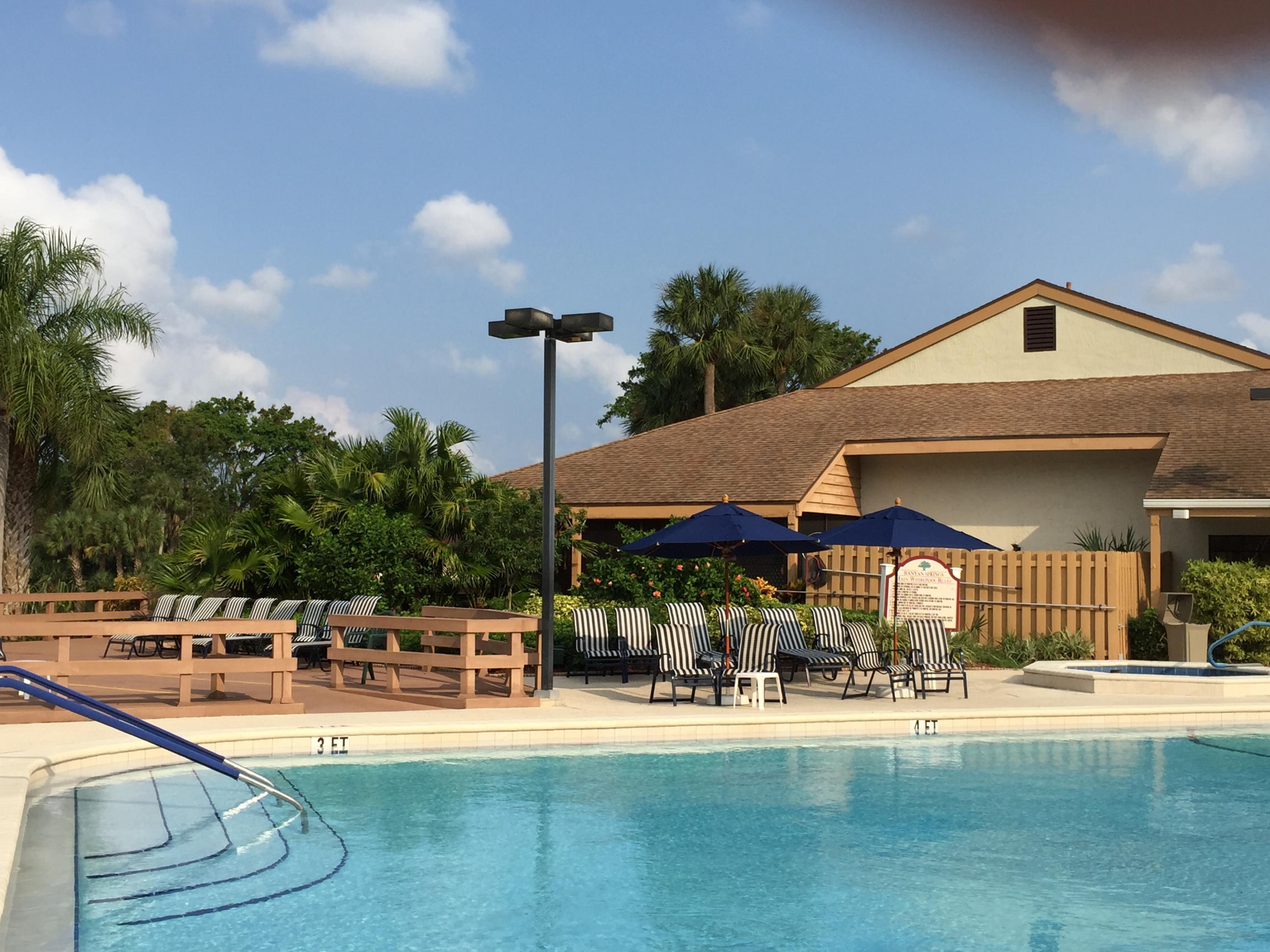 2/2 in Banyan Springs for sale 134,900