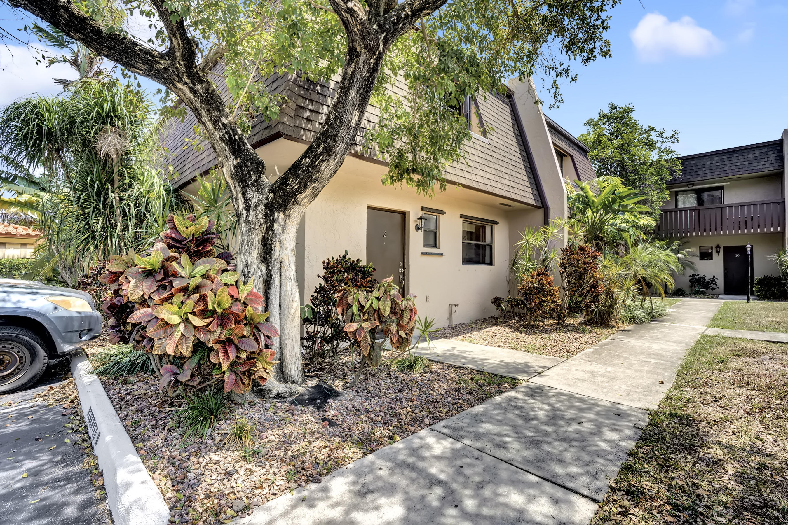 HOLLYWOOD LITTLE RANCHES 16 properties for sale, Hollywood,33020 FL