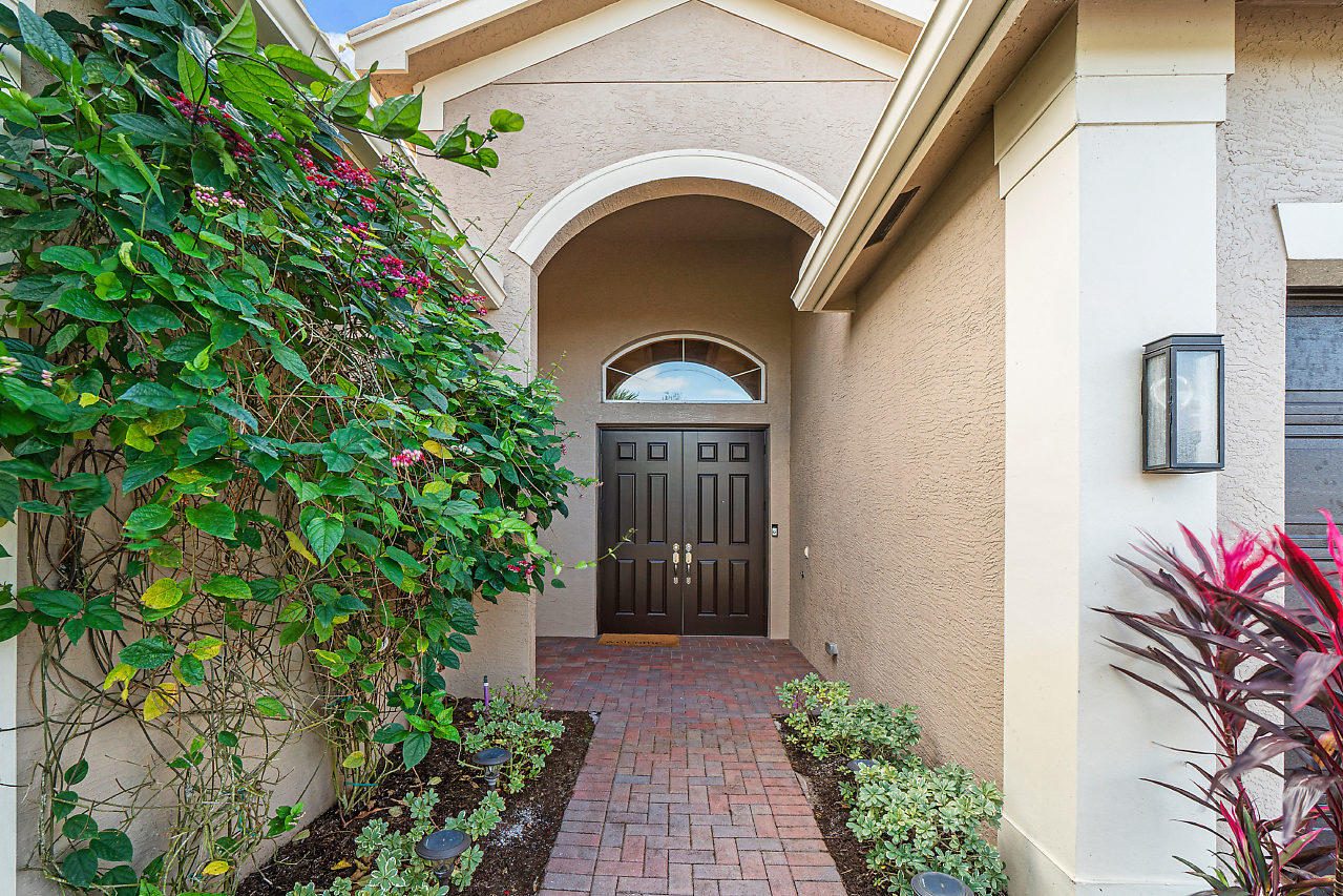 4/3.1 in Valencia Reserve for sale 660,000