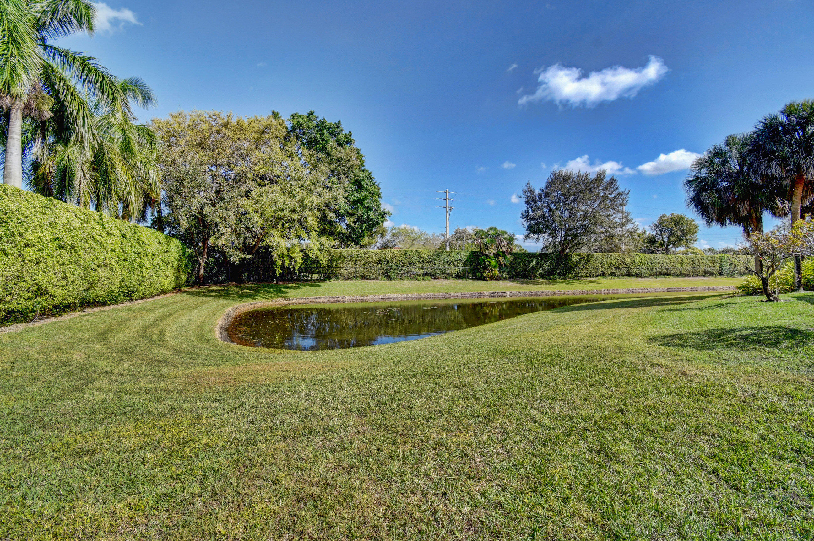 2/2 in Palm Isles for sale 224,900