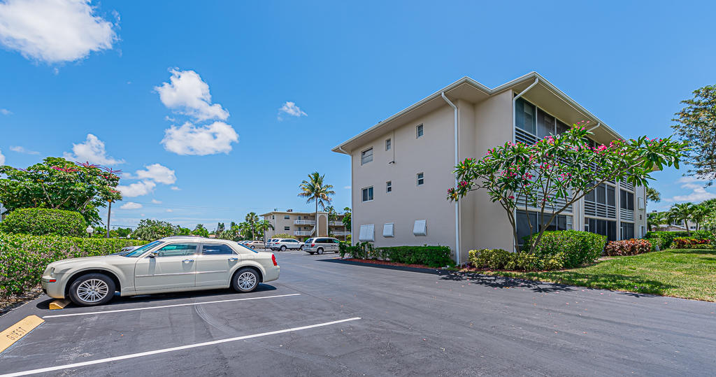 Lake Clarke Gardens Condo 26 properties for sale, Lake Worth,33461 FL