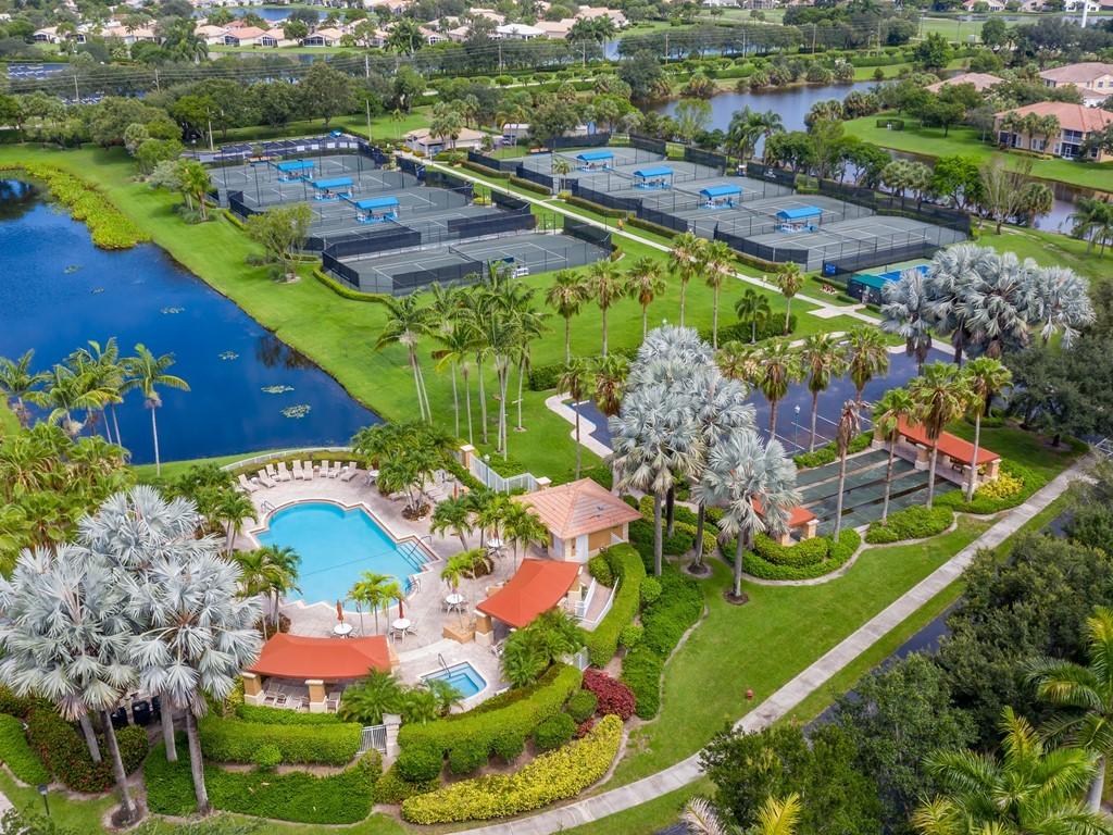 2/2 in Regal Shores at Coral Lakes for sale 180,000