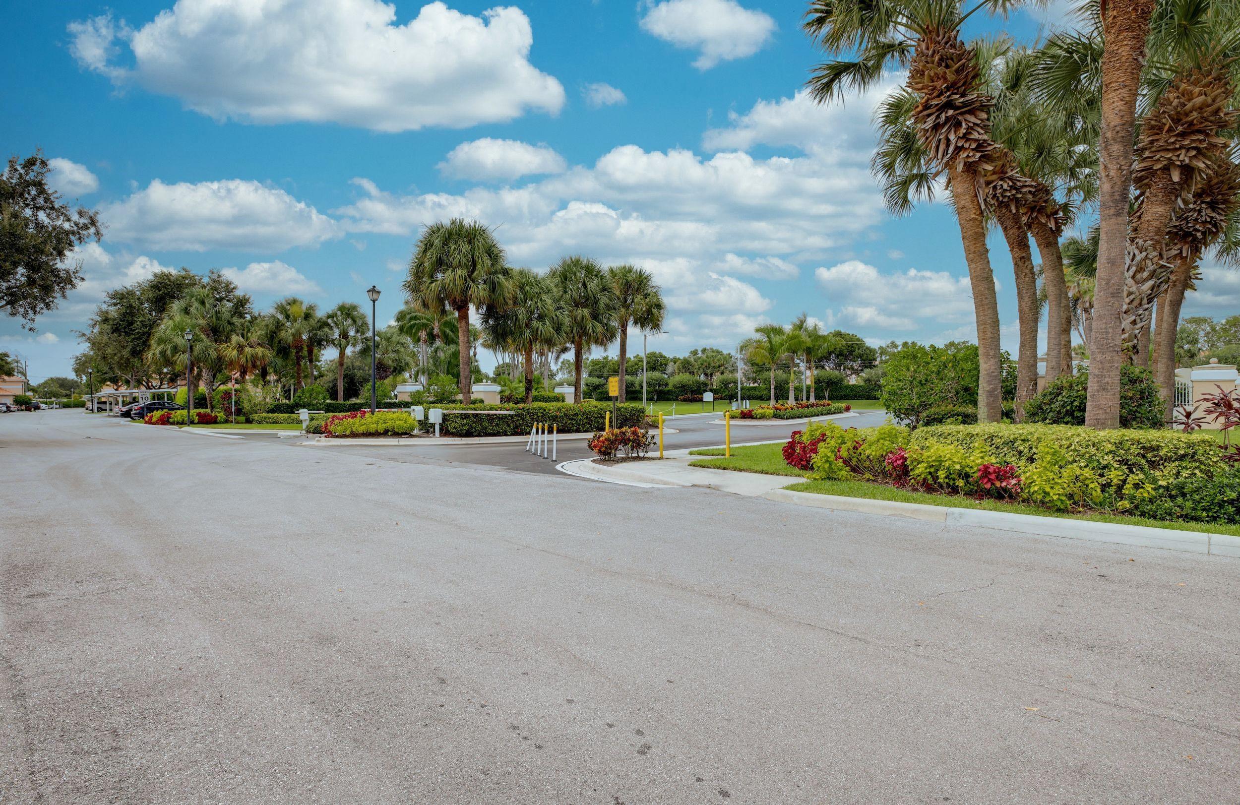 3/2 in Regal Shores at Coral Lakes for sale 270,000