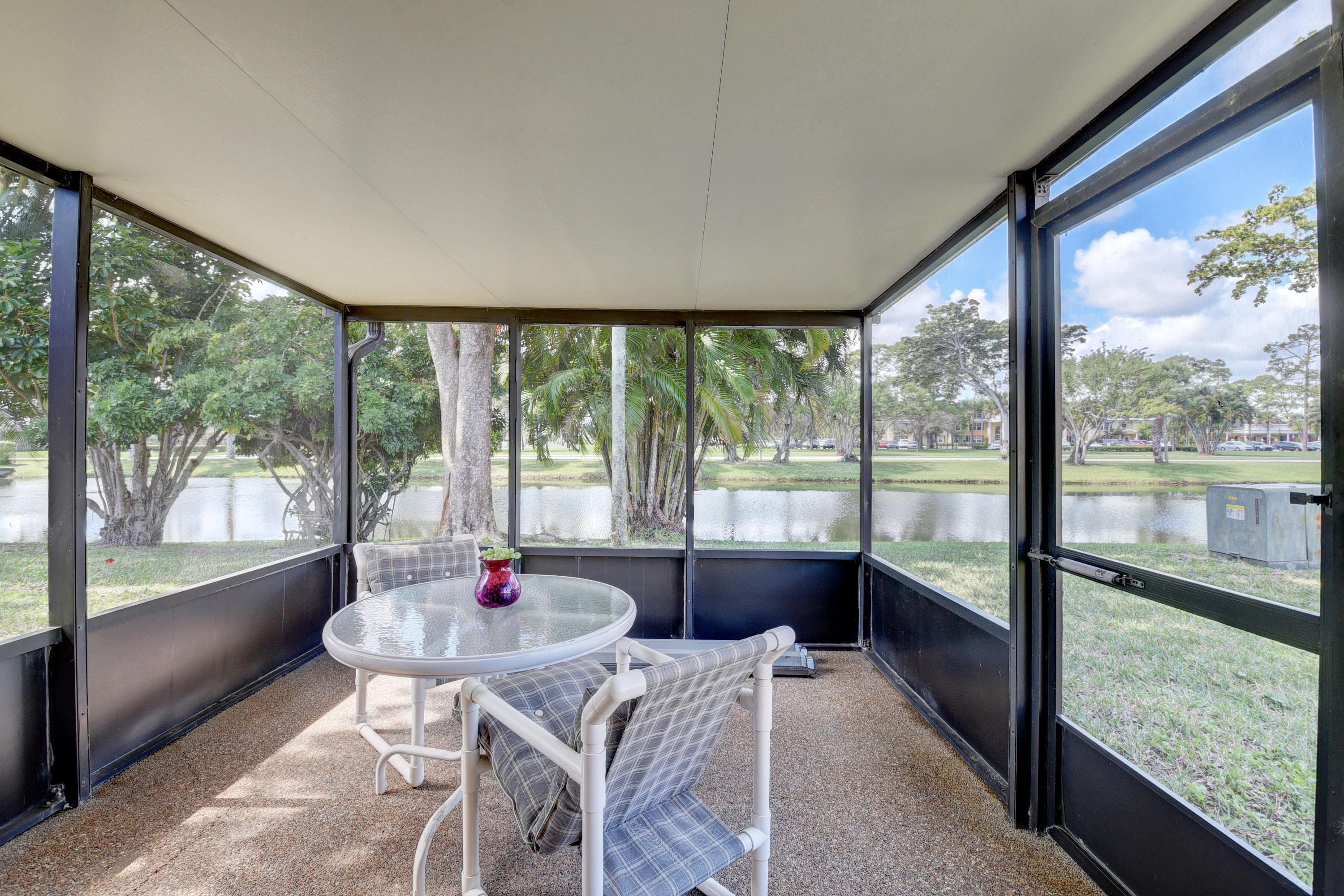 2/2 in Delray Villas III at Delray Villas for sale 171,900