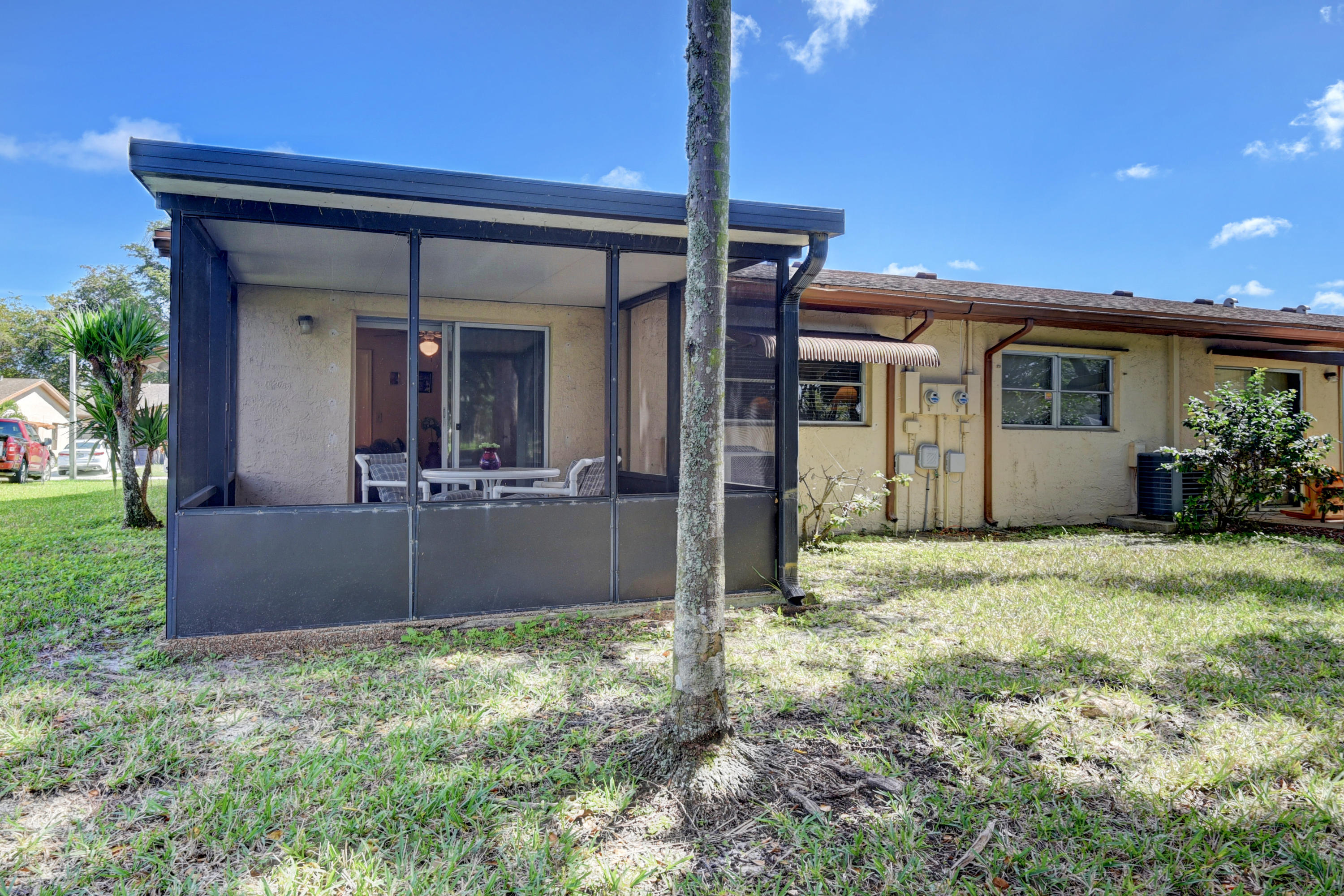 2/2 in Delray Villas III at Delray Villas for sale 171,900