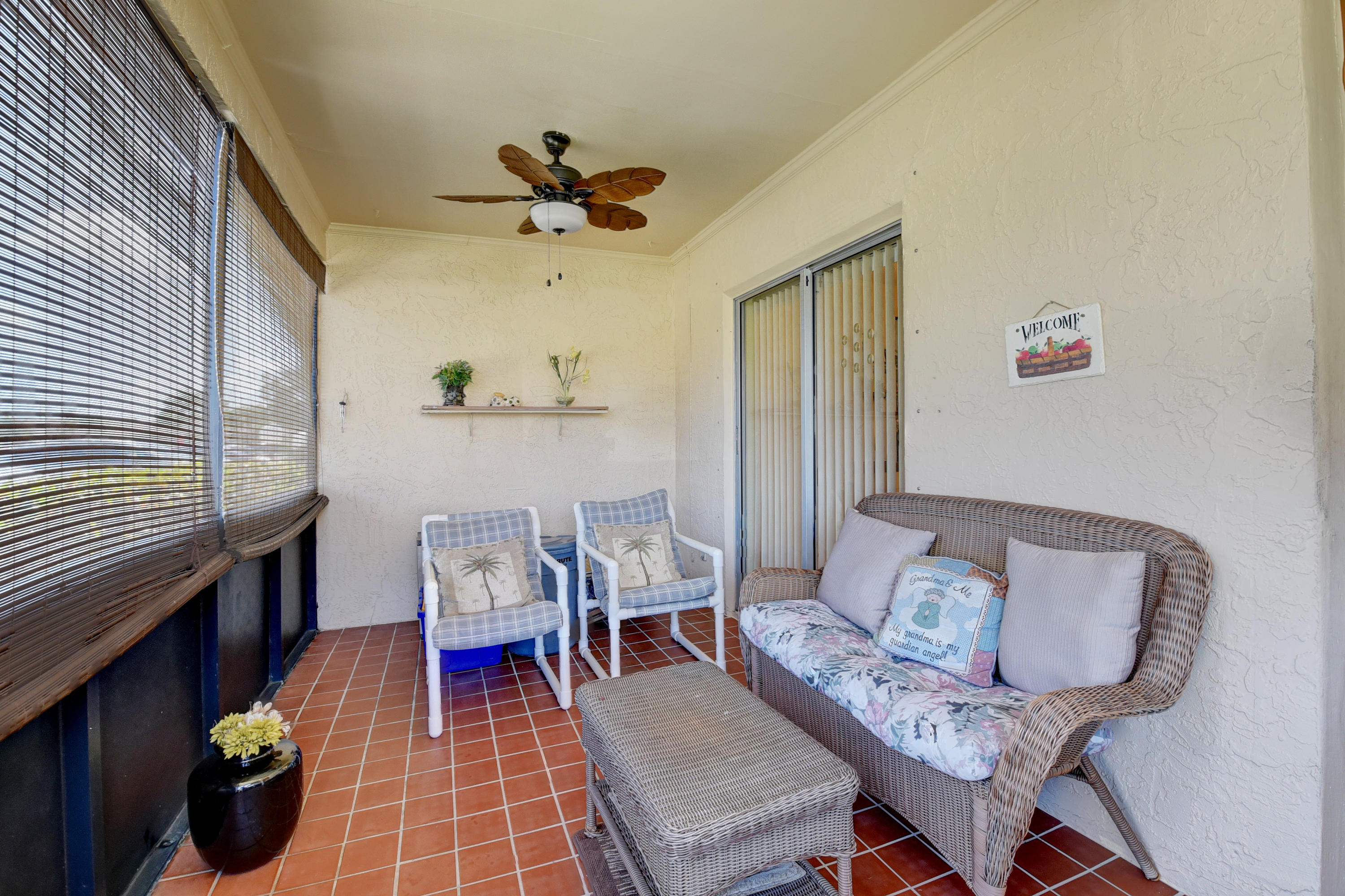 2/2 in Delray Villas III at Delray Villas for sale 171,900