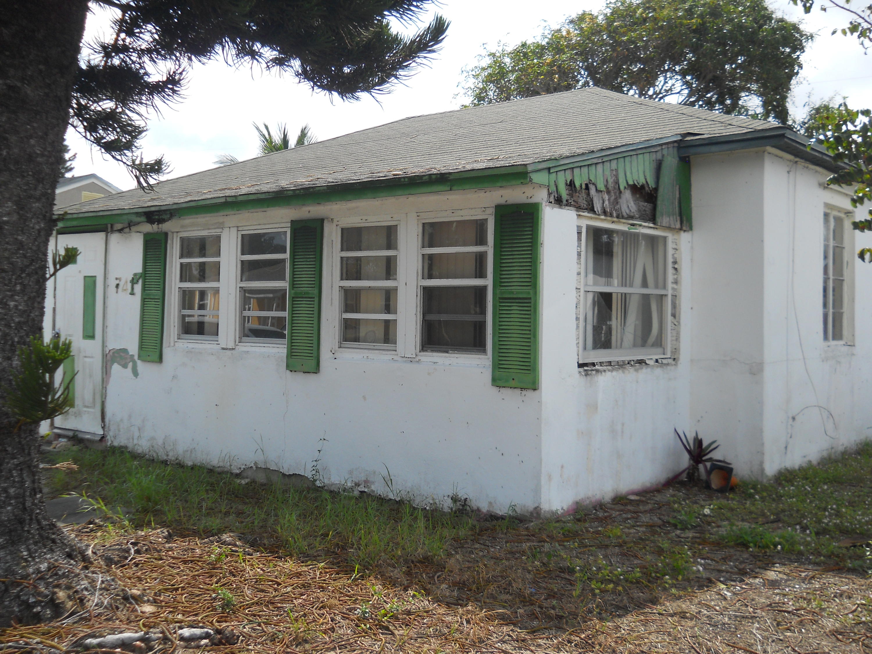 RIVIERA 32 properties for sale, Riviera Beach,33404 FL. Boca Agency