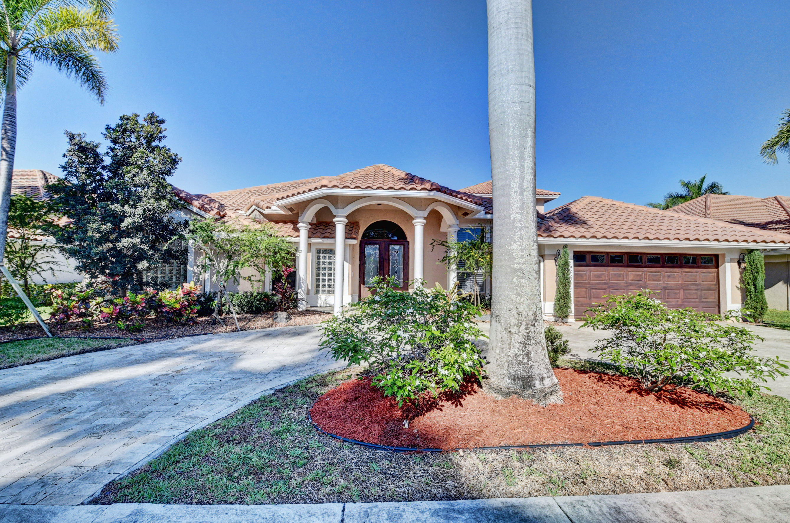 6/4 in Boca Isles North at Boca Isles for sale 725,000