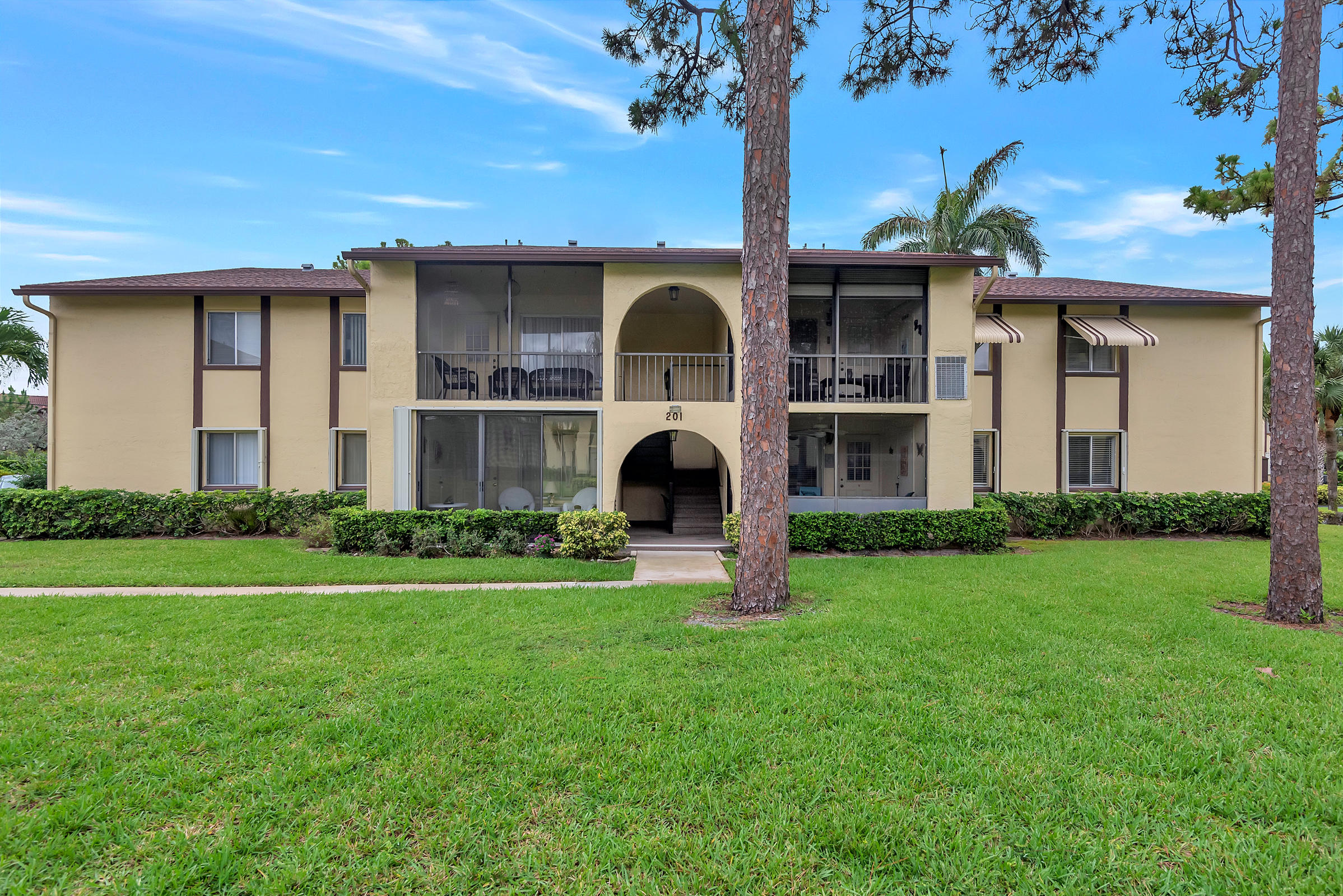 PINE RIDGE SOUTH 25 properties for sale, Green Acres,33463 FL. Boca