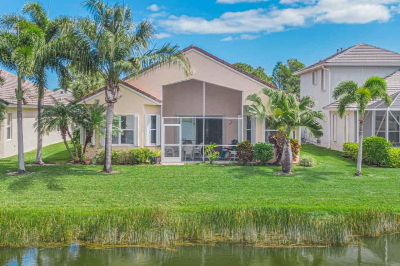 3/3 in Magnolia Lakes for sale 349,900