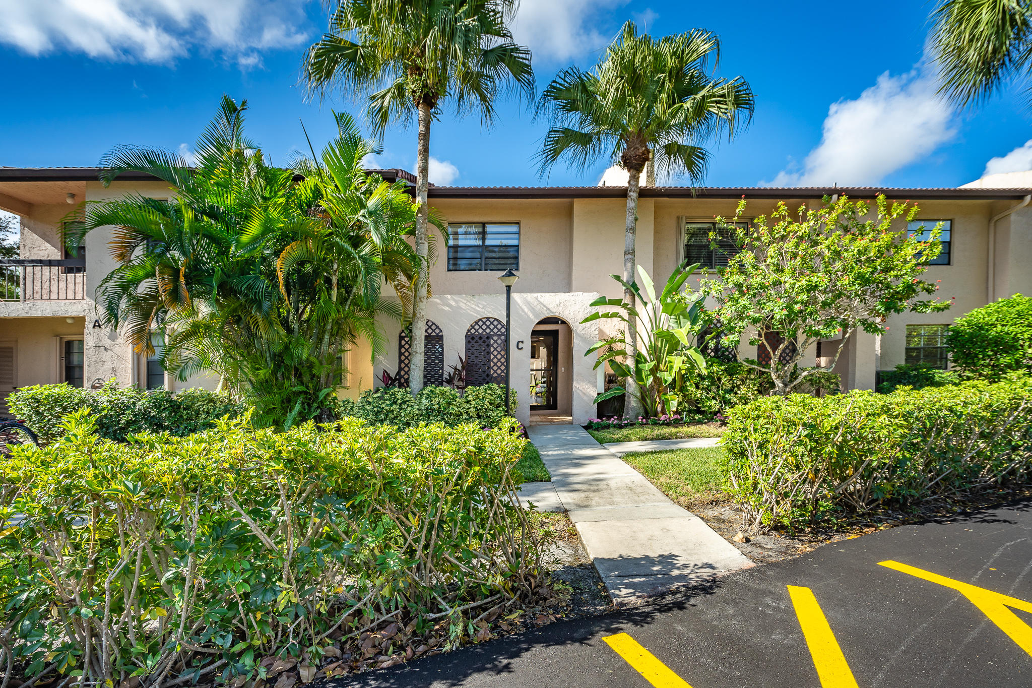 2/2.1 in The Pines at Boca Lago for sale 219,000