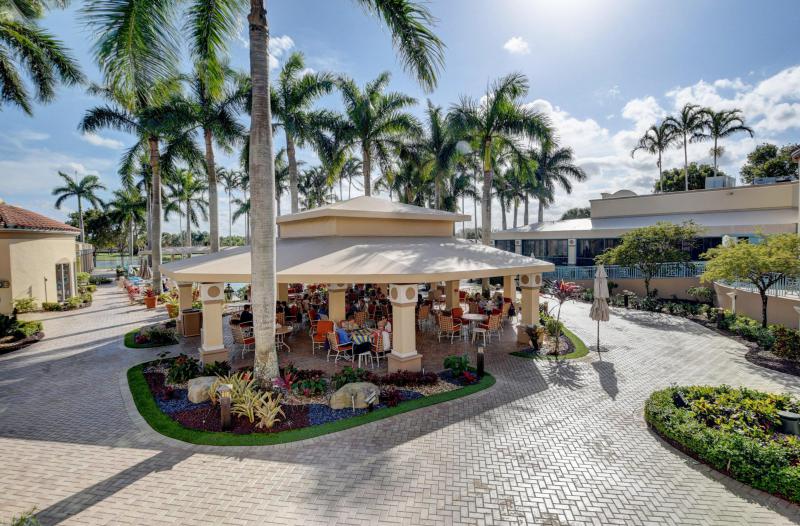 3/2 in Regal Shores at Coral Lakes for sale 189,000