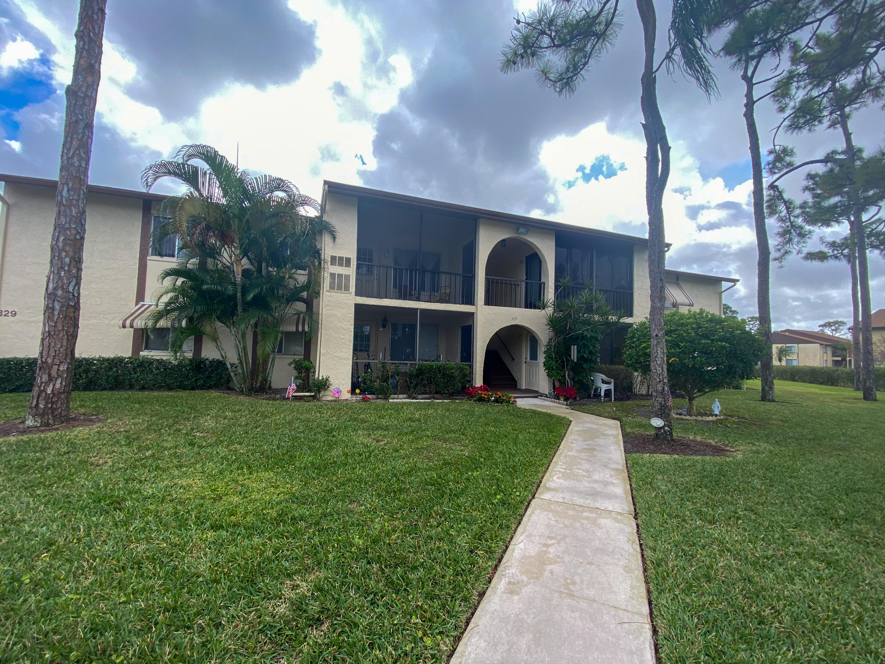 PINE RIDGE SOUTH 25 properties for sale, Green Acres,33463 FL. Boca