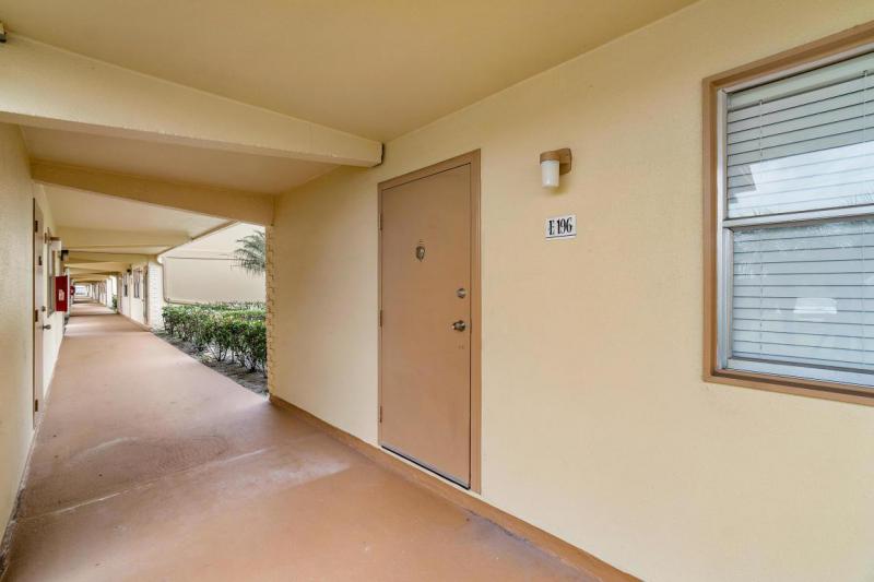 KINGS POINT SAXONY CONDOS 16 properties for sale, Delray Beach,33446 FL. Boca Agency Real Estate.