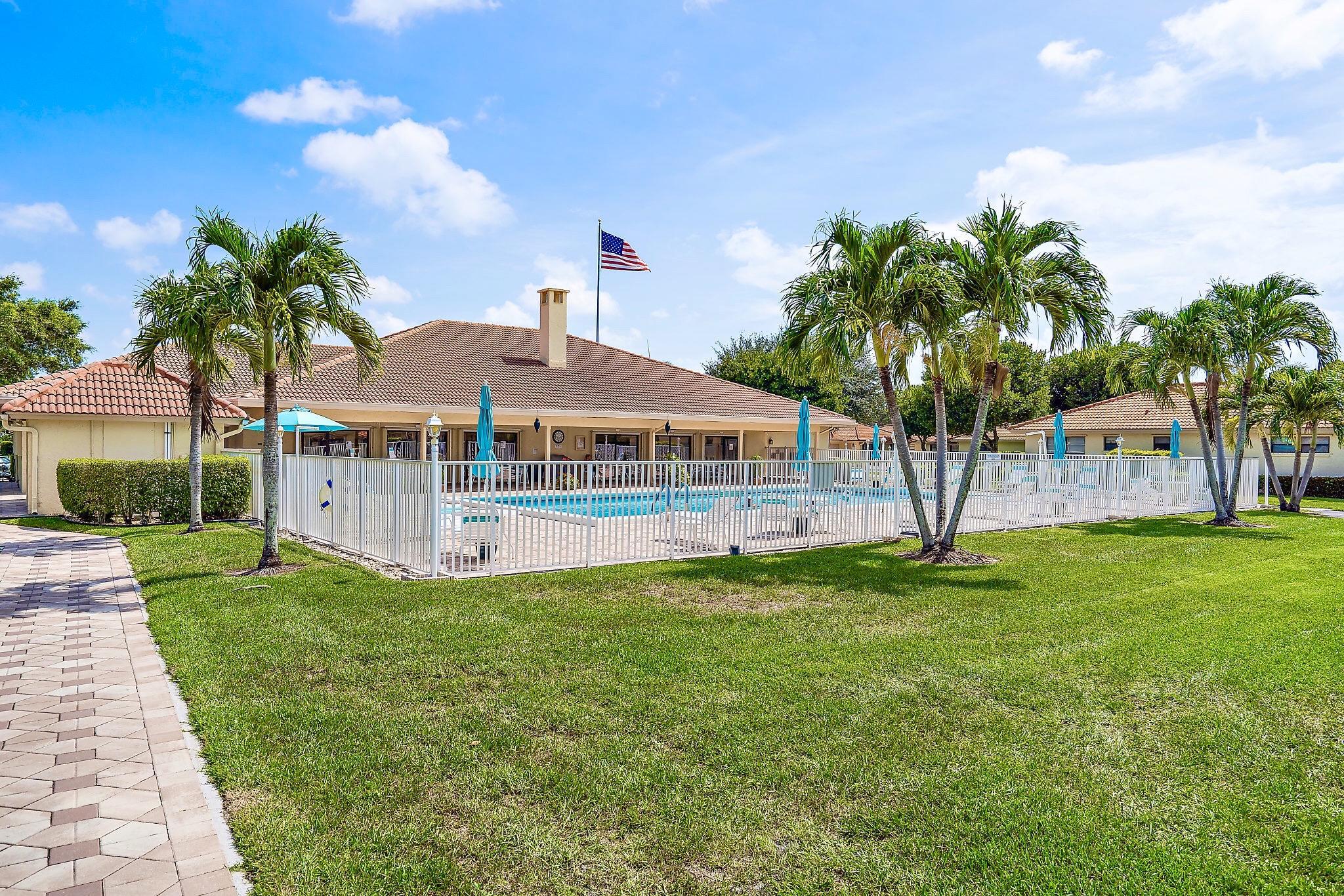 2/2 in Bent Tree Villas West for sale 199,999