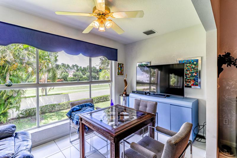 3/2 in Regal Shores at Coral Lakes for sale 250,000