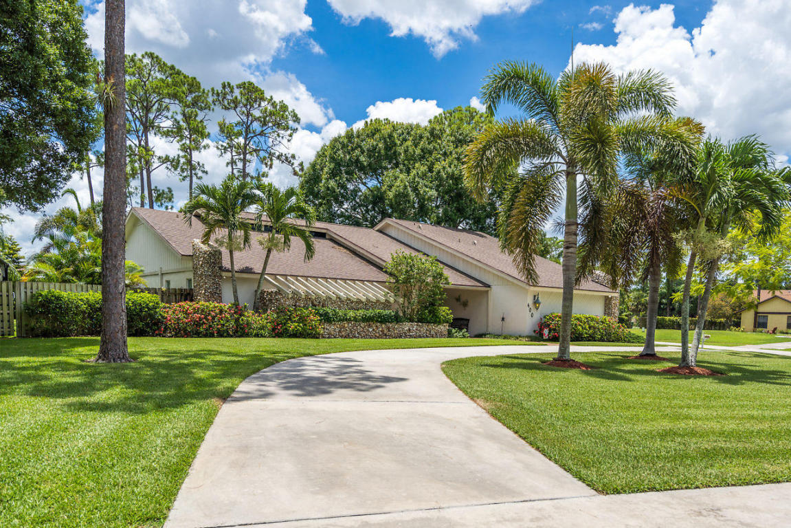 Pinewood 16 properties for sale, Wellington,33414 FL. Boca Agency