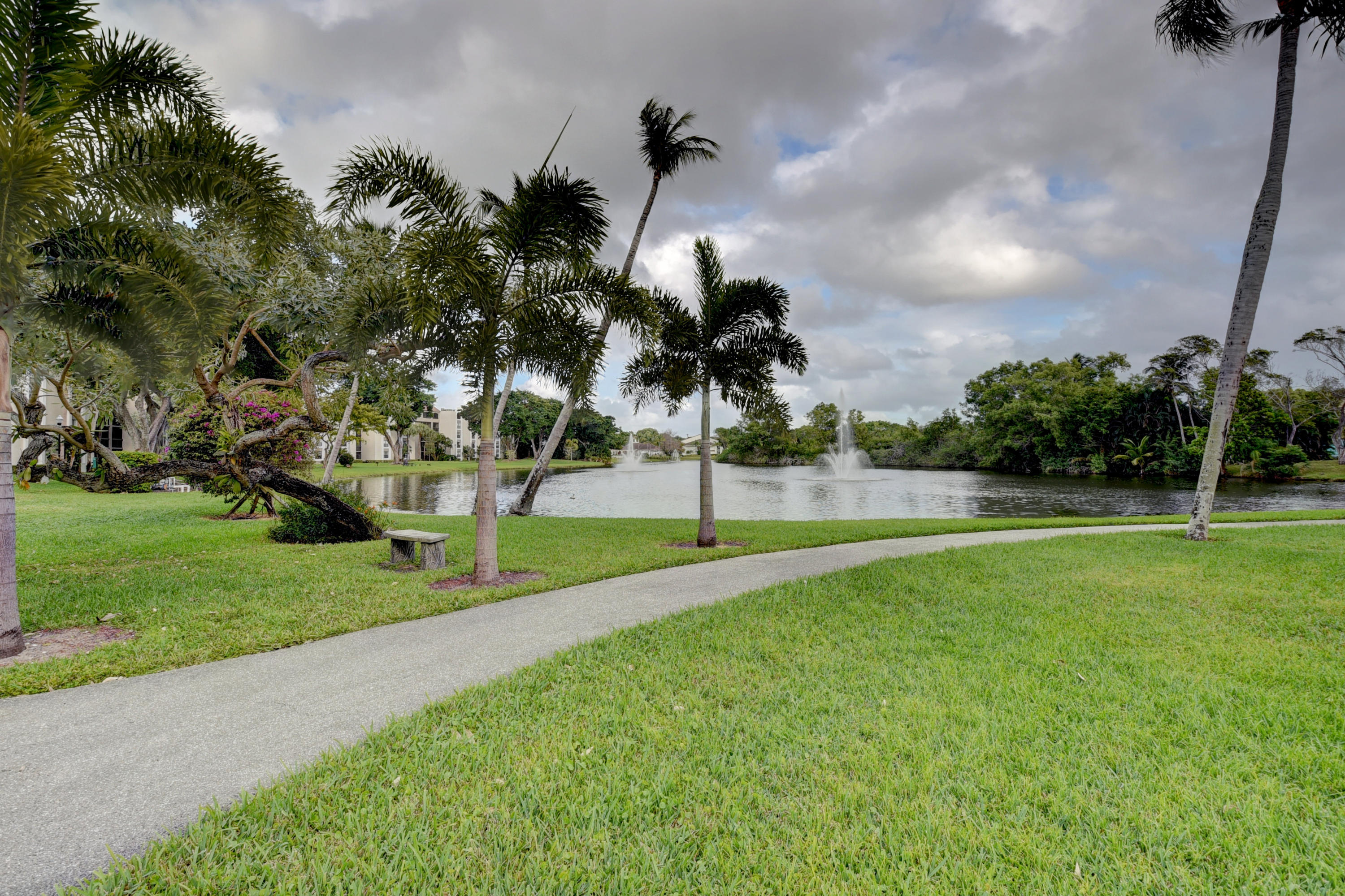 LAKESIDE 4 properties for sale, Delray Beach,33444 FL. Boca Agency