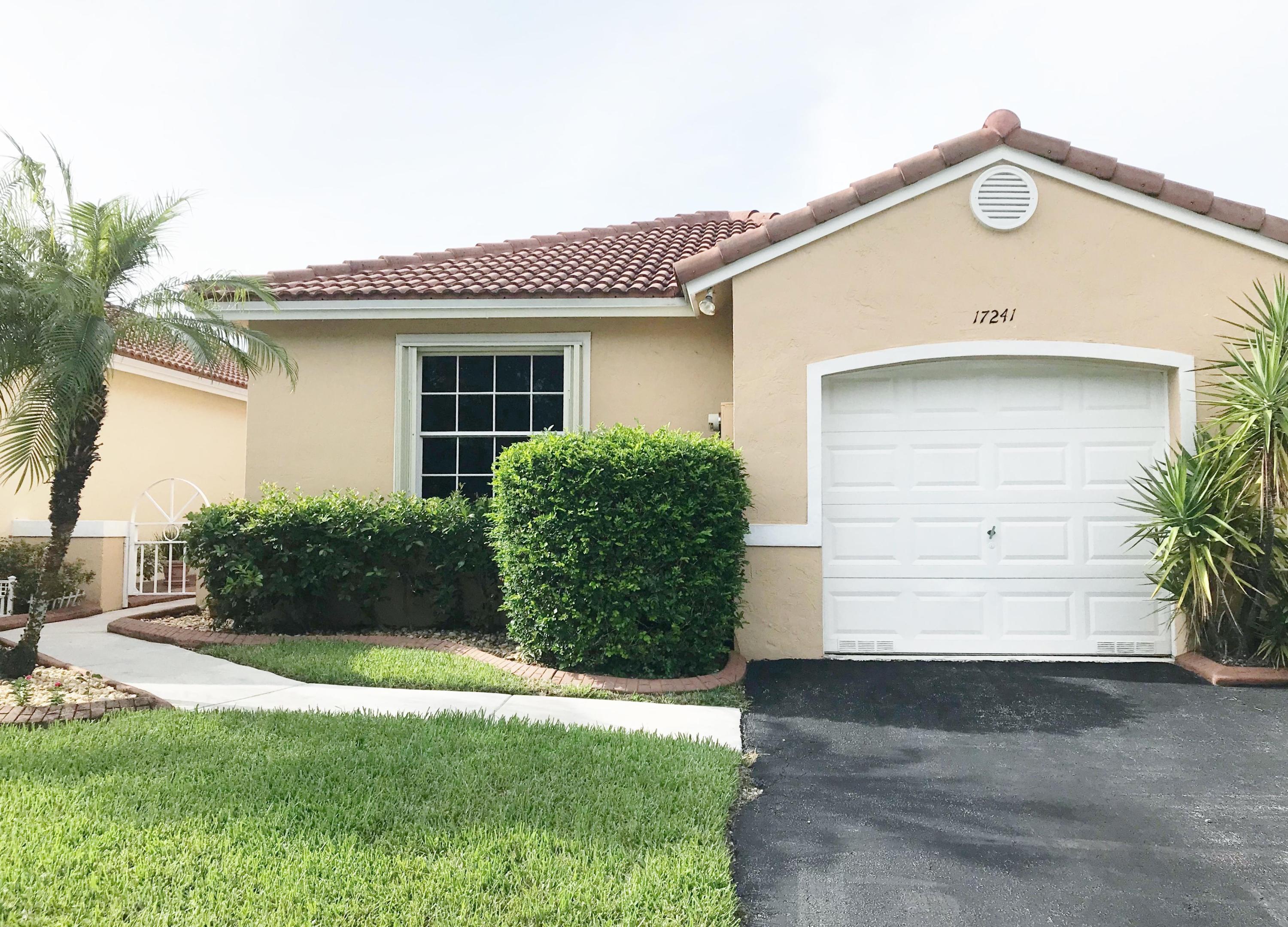Silver L 28 properties for sale, Pembroke Pines,33029 FL. Boca Agency