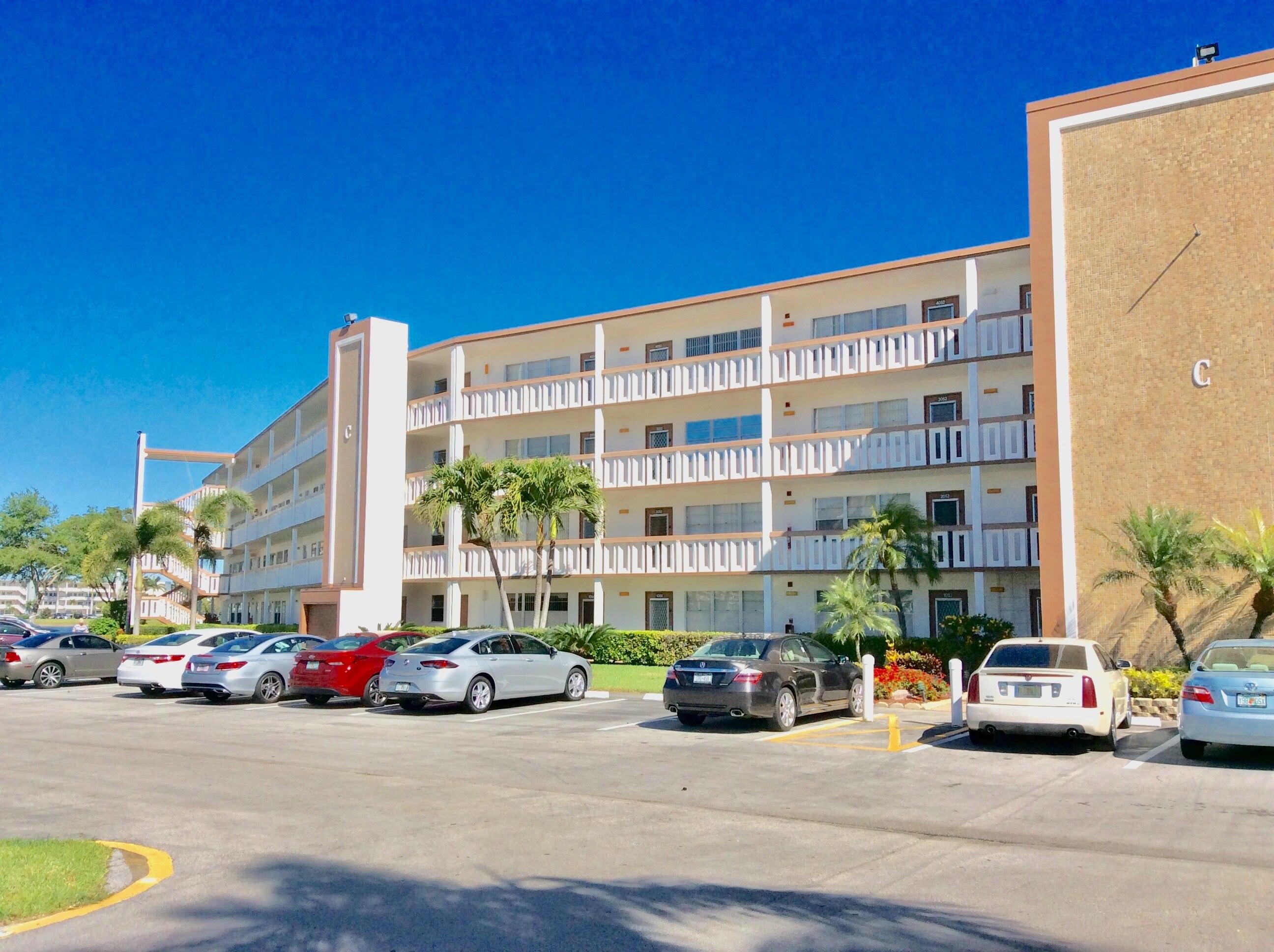 CENTURY VILLAGECENTURY VILLAGE 64 properties for sale, Boca Raton,33434 FL. Boca Agency Real