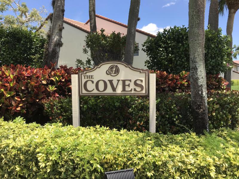 3/2 in The Coves at Aberdeen East for sale 210,000