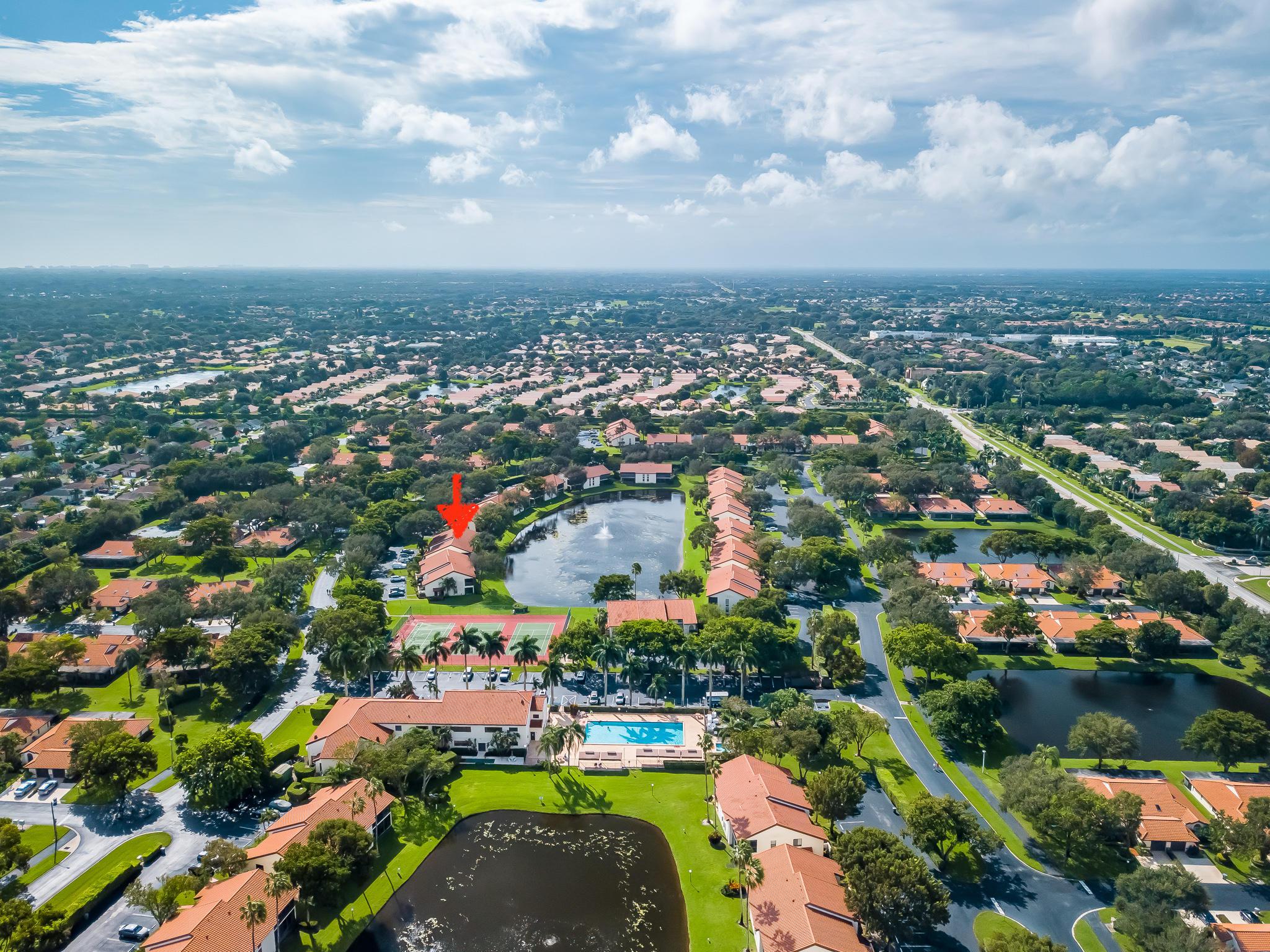 3/2 in Palm Chase Lakes for sale 210,000