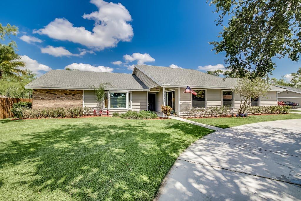 Pinewood 16 properties for sale, Wellington,33414 FL. Boca Agency