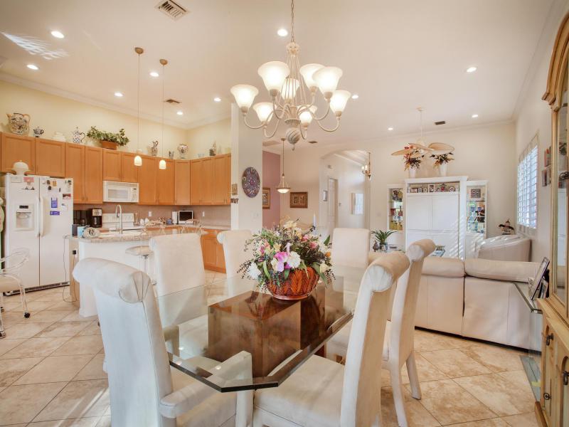 3/2.1 in Avalon Estates for sale 379,900