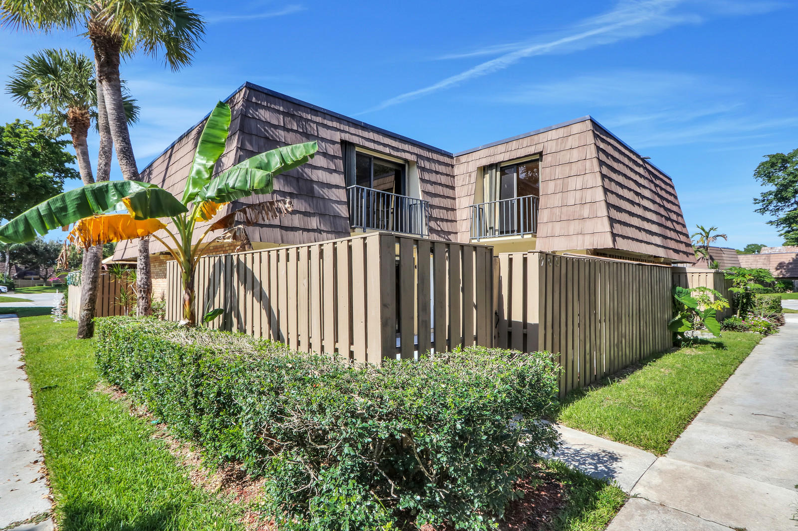 SANDALWOOD ESTATES 9 properties for sale, Palm Beach Gardens,33410 FL. Boca Agency Real Estate.