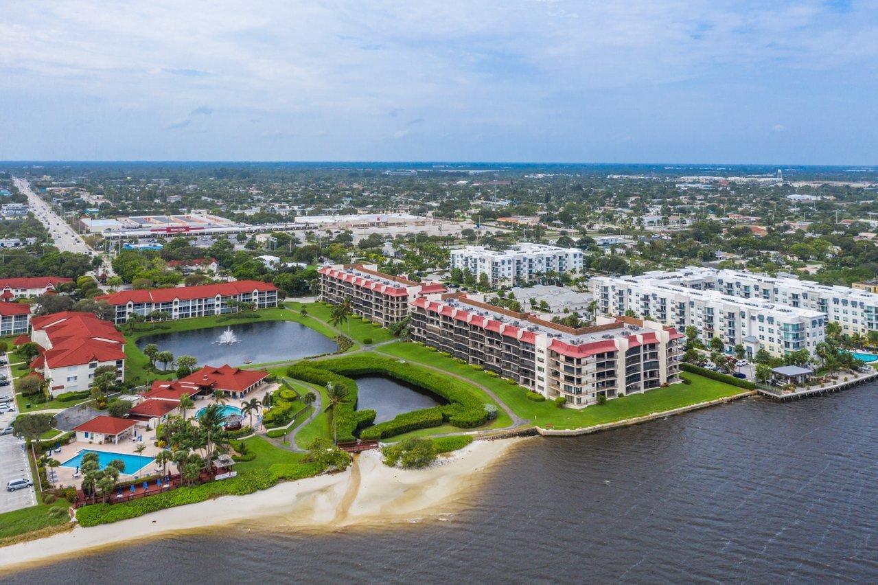 HALF MOON BAY 15 properties for sale, Hypoluxo,33462 FL. Boca Agency