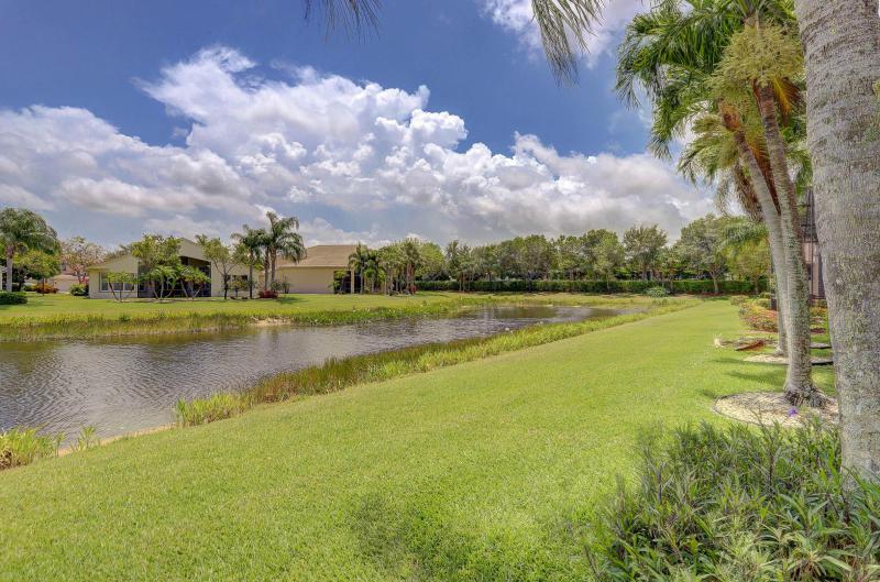 3/2 in Valencia Shores for sale 459,000