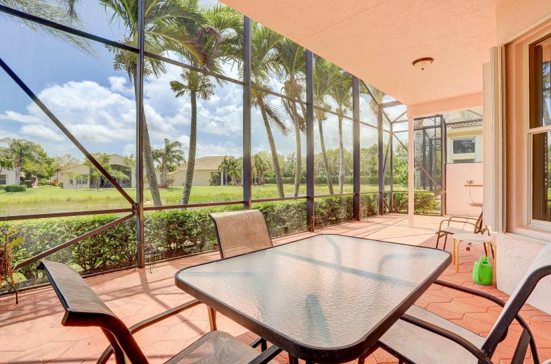 3/2 in Valencia Shores for sale 459,000